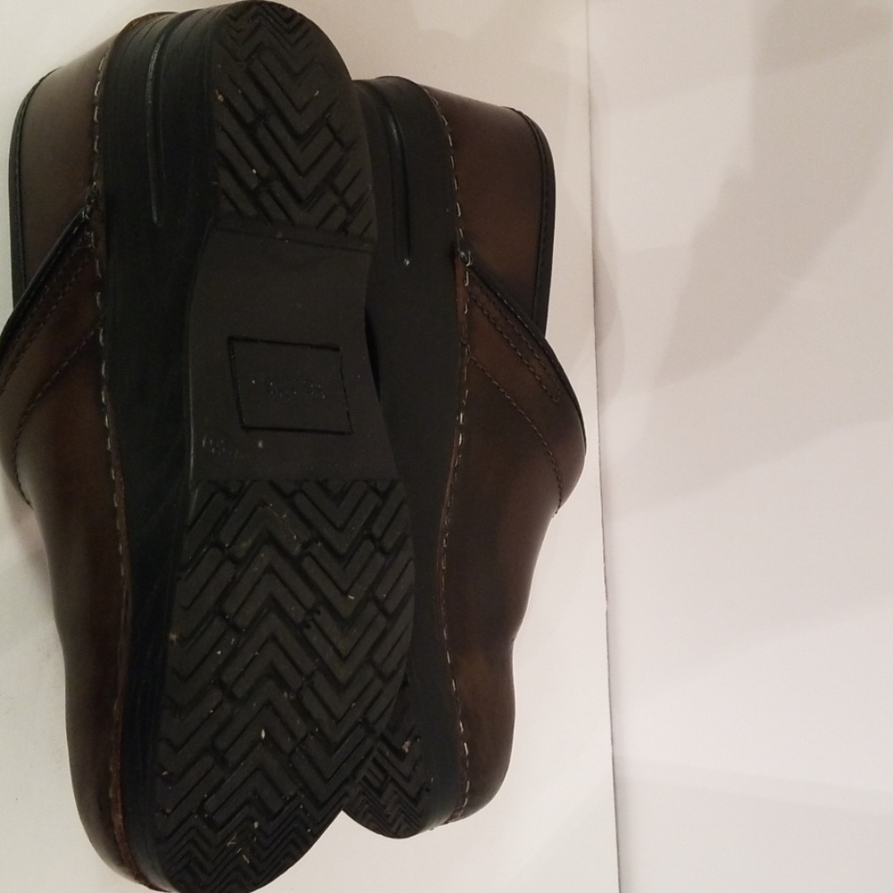 Shoes - Picture 5 of 5